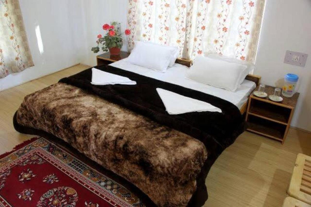 Odbar Guest House Best Guest House At Leh Ladakh Exteriör bild