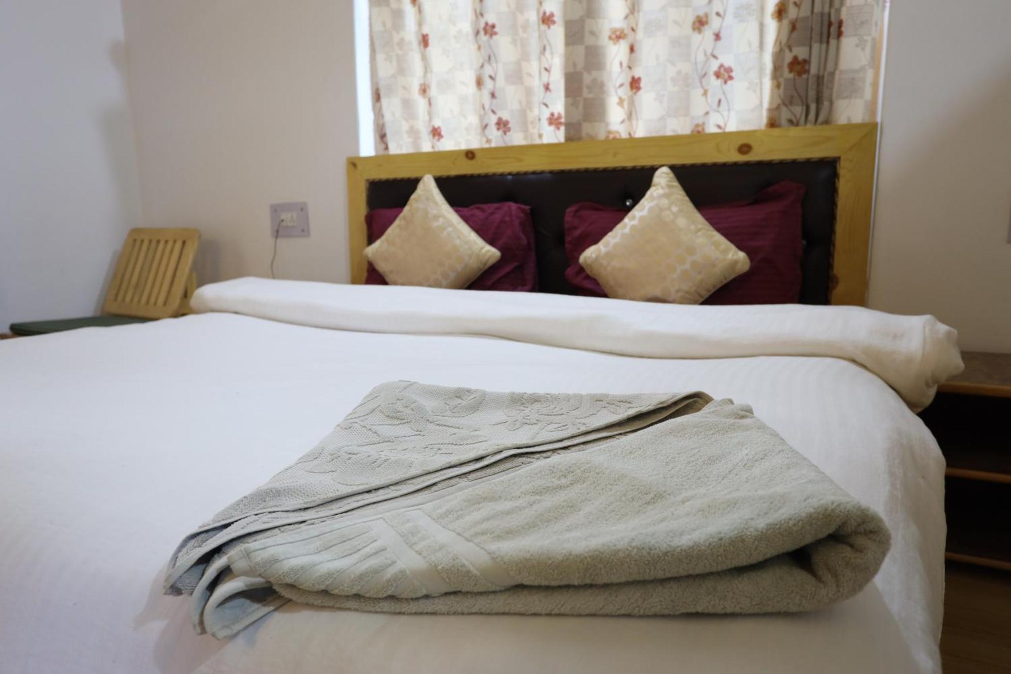 Odbar Guest House Best Guest House At Leh Ladakh Exteriör bild