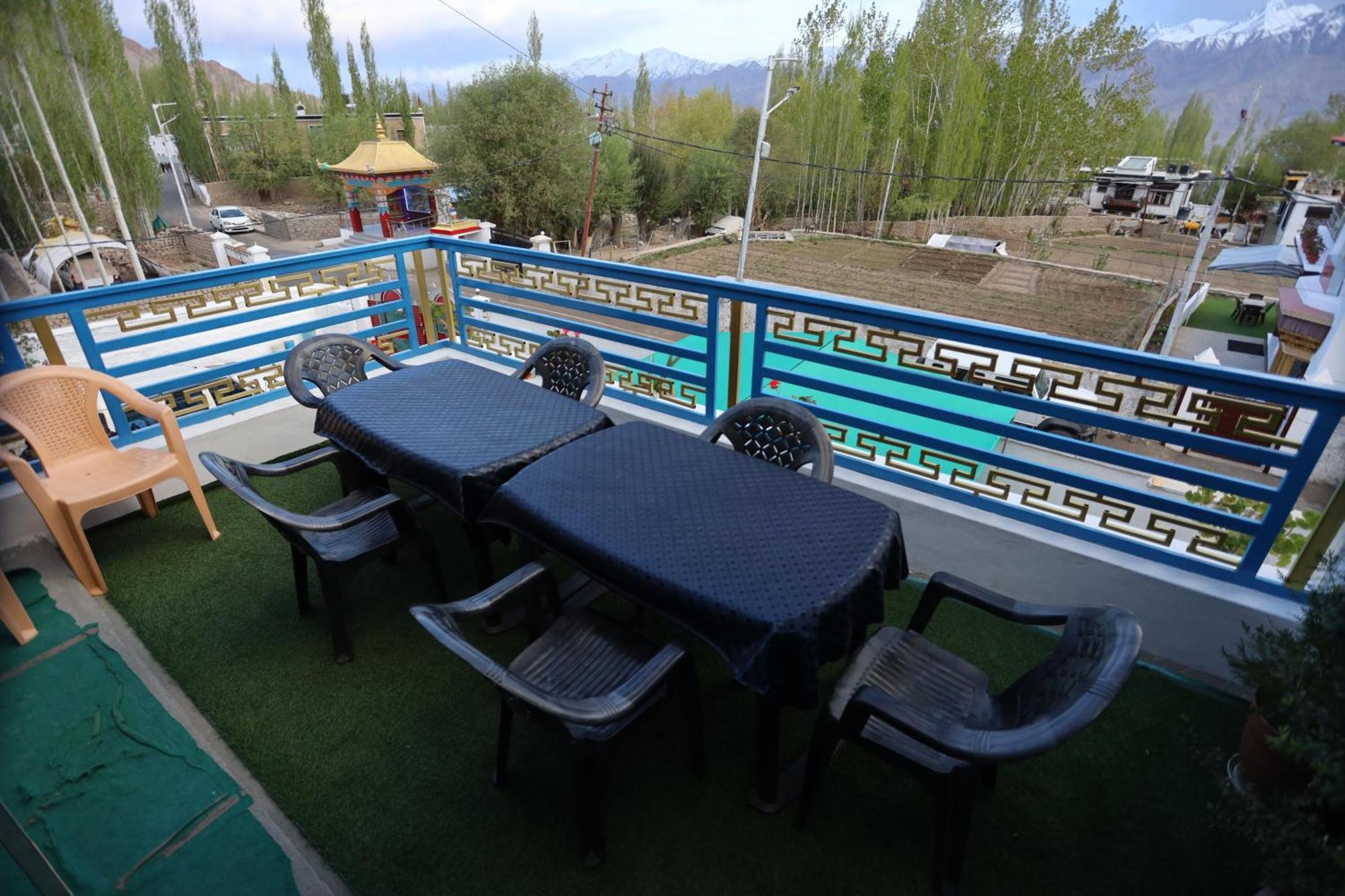 Odbar Guest House Best Guest House At Leh Ladakh Exteriör bild