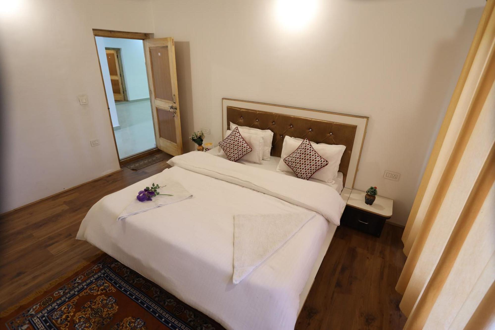 Odbar Guest House Best Guest House At Leh Ladakh Exteriör bild