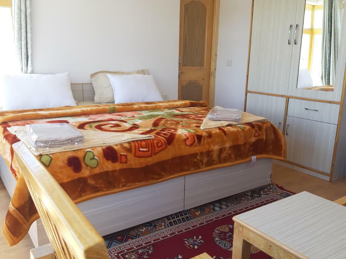 Odbar Guest House Best Guest House At Leh Ladakh Exteriör bild