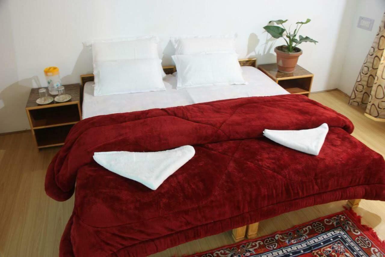 Odbar Guest House Best Guest House At Leh Ladakh Exteriör bild